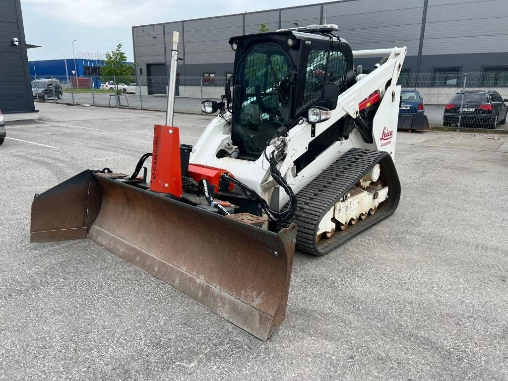 CAT 289D3 with blade and Leica ready - LIKE NEW - Pásový nakladač: obrázok 1 CAT 289D3 with blade and Leica ready - LIKE NEW - Pásový nakladač: obrázok 1