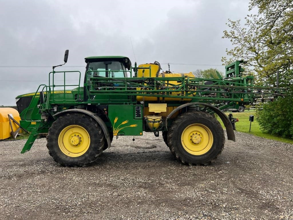 John Deere R4040i - Samohybný postrekovač: obrázok 5 John Deere R4040i - Samohybný postrekovač: obrázok 5