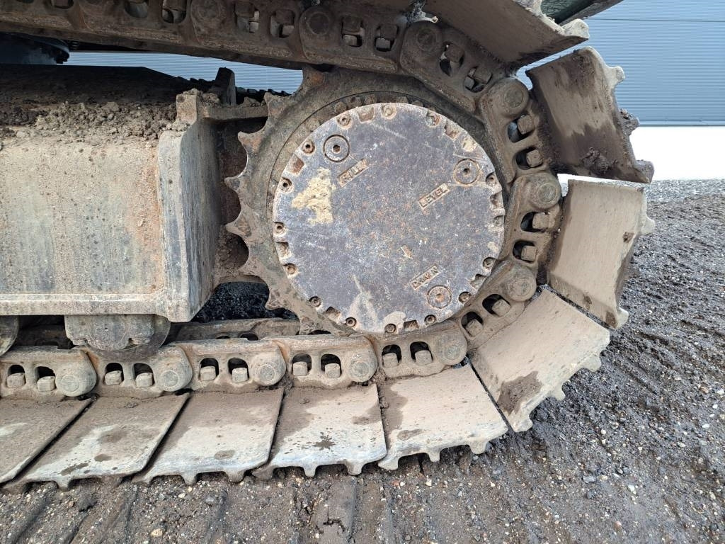Pásové rýpadlo Kobelco SK 210 LC-10: obrázok 13