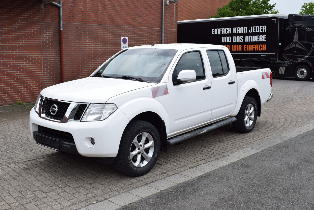 Nissan Navara Double Cab SE 4x4 Automatik Hardtop AHK - SUV: obrázok 5 Nissan Navara Double Cab SE 4x4 Automatik Hardtop AHK - SUV: obrázok 5