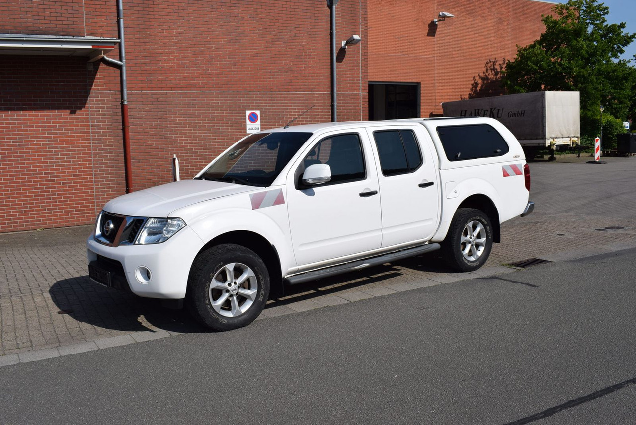 Nissan Navara Double Cab SE 4x4 Automatik Hardtop AHK - SUV: obrázok 1 Nissan Navara Double Cab SE 4x4 Automatik Hardtop AHK - SUV: obrázok 1