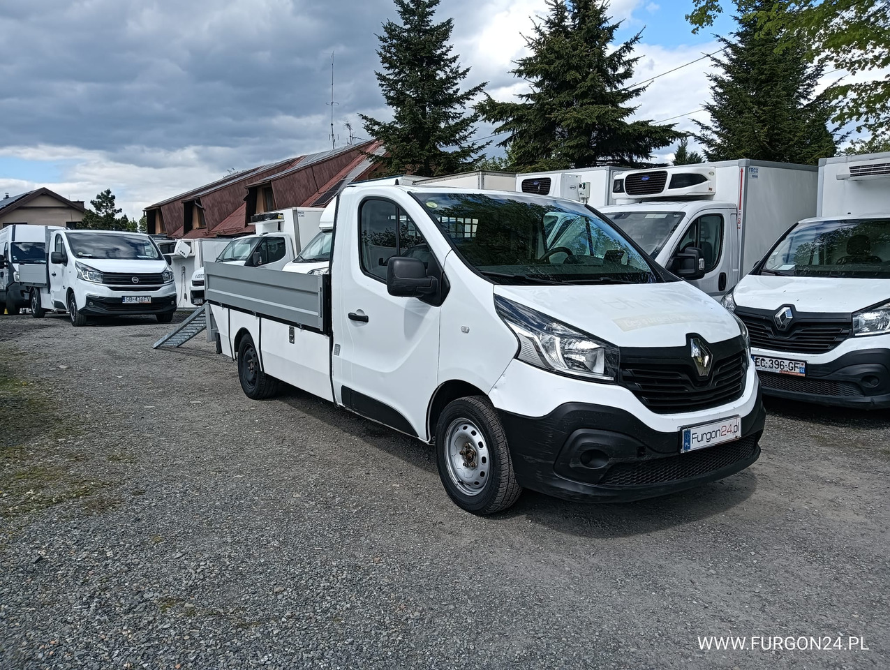 RENAULT TRAFIC SKRZYNIA PAKA Z NAJAZDAMI I PÓŁKAMI NR 689 - Dodávka valník: obrázok 3 RENAULT TRAFIC SKRZYNIA PAKA Z NAJAZDAMI I PÓŁKAMI NR 689 - Dodávka valník: obrázok 3