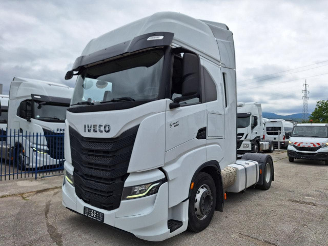IVECO Massif ne postoji - Ťahač: obrázok 1 IVECO Massif ne postoji - Ťahač: obrázok 1