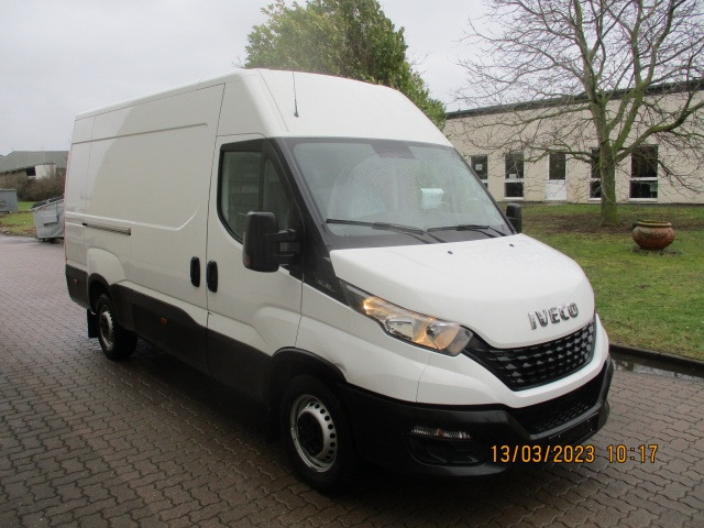 IVECO Daily 35S16V - Furgon: obrázok 2 IVECO Daily 35S16V - Furgon: obrázok 2