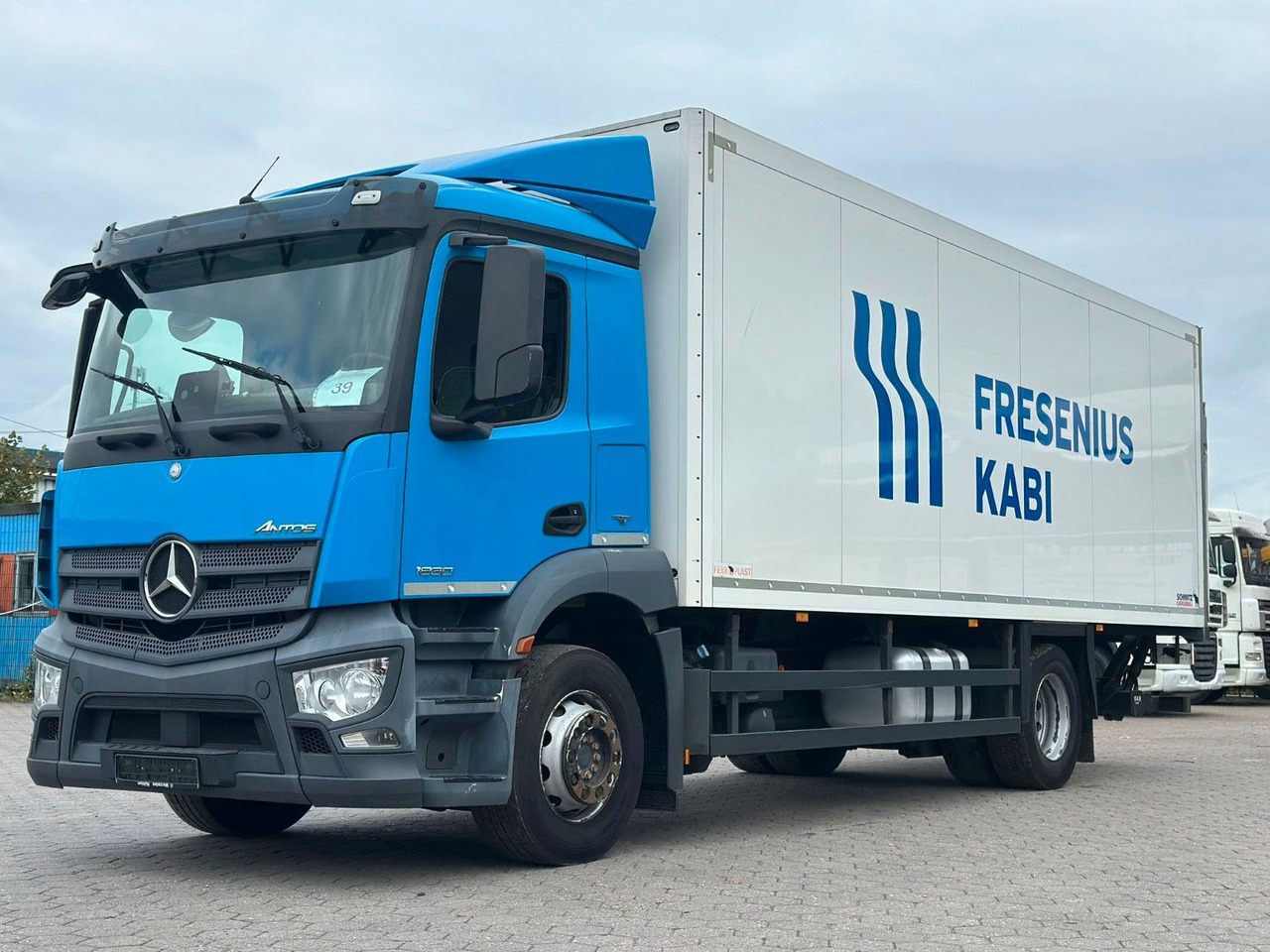 Mercedes-Benz Antos 1830+Isolierkoffer - Skříňový nákladní auto: obrázok 1 Mercedes-Benz Antos 1830+Isolierkoffer - Skříňový nákladní auto: obrázok 1