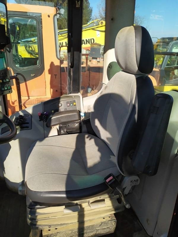 Leasing New Holland W 190 New Holland W 190: obrázok 8 Leasing New Holland W 190 New Holland W 190: obrázok 8