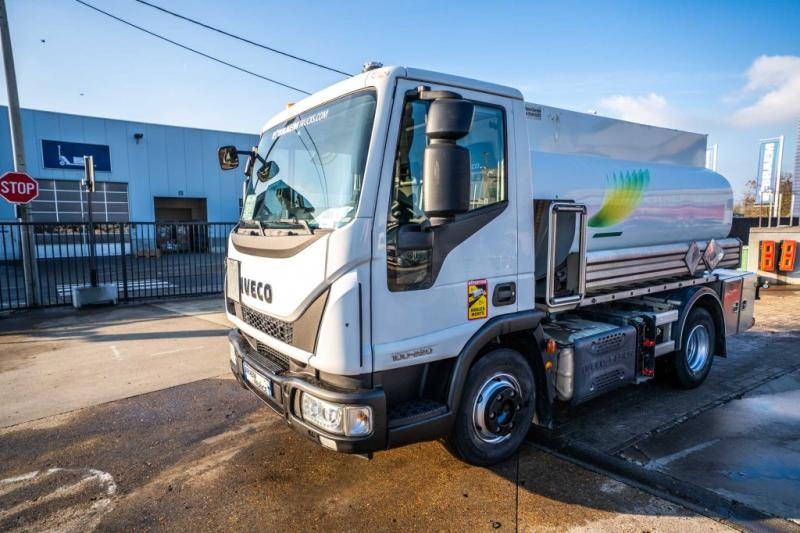Iveco EURO CARGO 100-220 +CM 5500L + 3 COMP. - Cisternové vozidlo: obrázok 1 Iveco EURO CARGO 100-220 +CM 5500L + 3 COMP. - Cisternové vozidlo: obrázok 1
