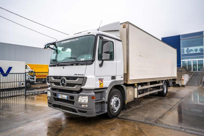 Mercedes ACTROS 1832-MP3+DHOLLANDIA 2.5T. - Skříňový nákladní auto: obrázok 1 Mercedes ACTROS 1832-MP3+DHOLLANDIA 2.5T. - Skříňový nákladní auto: obrázok 1