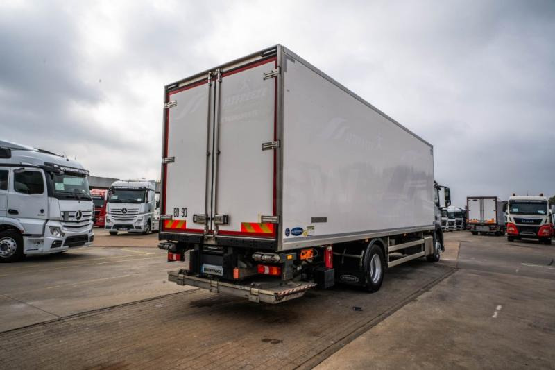 Mercedes ANTOS 1833 +CARRIER SUPRA MULTI 1250Mt+DHOLLANDIA 2.5T - Chladirenské nákladné vozidlo: obrázok 4 Mercedes ANTOS 1833 +CARRIER SUPRA MULTI 1250Mt+DHOLLANDIA 2.5T - Chladirenské nákladné vozidlo: obrázok 4