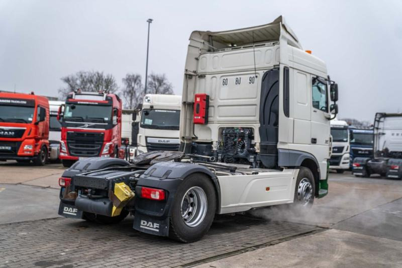 DAF XF 460 + HYDRAULIQUE (50Ton) - Ťahač: obrázok 3 DAF XF 460 + HYDRAULIQUE (50Ton) - Ťahač: obrázok 3