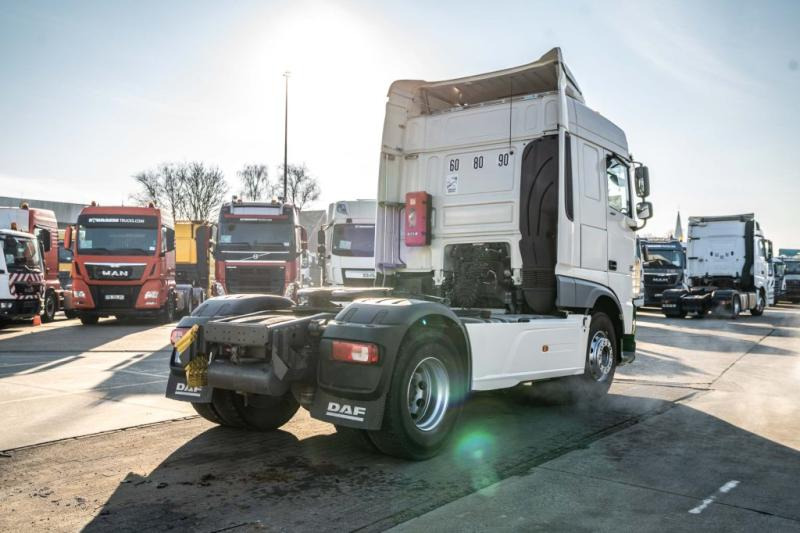 DAF XF 460 + HYDRAULIQUE (50Ton) - Ťahač: obrázok 4 DAF XF 460 + HYDRAULIQUE (50Ton) - Ťahač: obrázok 4