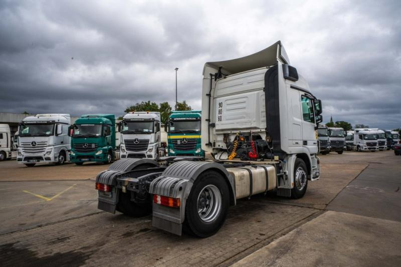 Mercedes ACTROS 1844 LS-MP3+VOITH - Ťahač: obrázok 4 Mercedes ACTROS 1844 LS-MP3+VOITH - Ťahač: obrázok 4