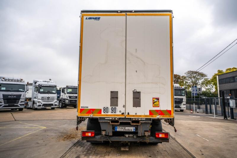 Volvo FH 13 460 -6x2 ( +E64419=AANHANGER) - Plachtové nákladné vozidlo: obrázok 5 Volvo FH 13 460 -6x2 ( +E64419=AANHANGER) - Plachtové nákladné vozidlo: obrázok 5