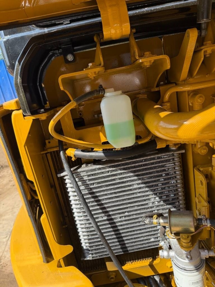 CAT 303.5E - Mini rýpadlo: obrázok 3 CAT 303.5E - Mini rýpadlo: obrázok 3