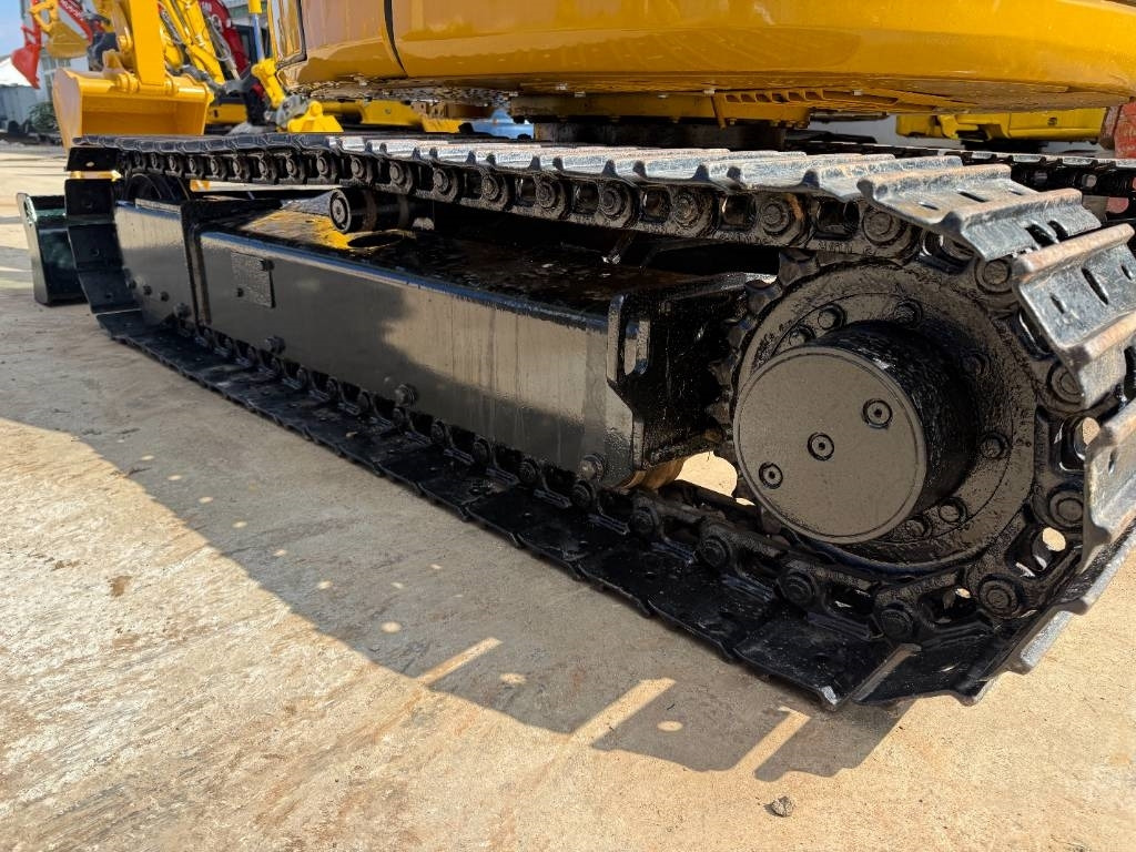 CAT 303.5E - Mini rýpadlo: obrázok 4 CAT 303.5E - Mini rýpadlo: obrázok 4