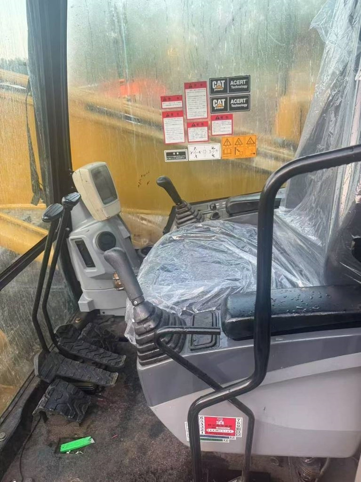 CAT 320 C - Pásové rýpadlo: obrázok 4 CAT 320 C - Pásové rýpadlo: obrázok 4