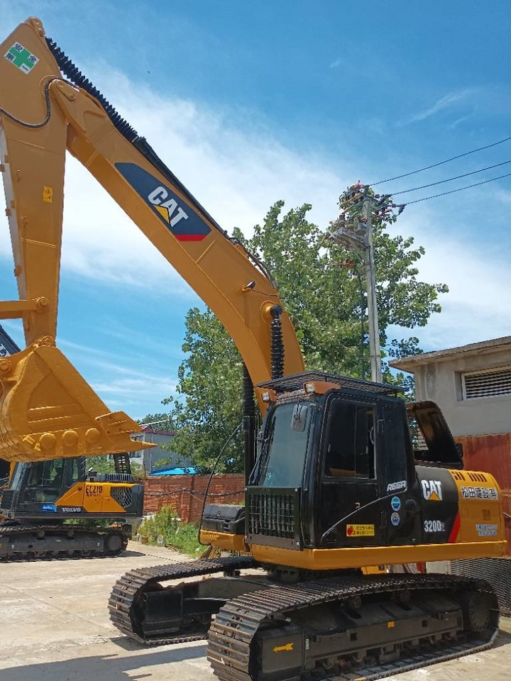 CAT 320D2L  - Pásové rýpadlo: obrázok 3 CAT 320D2L  - Pásové rýpadlo: obrázok 3