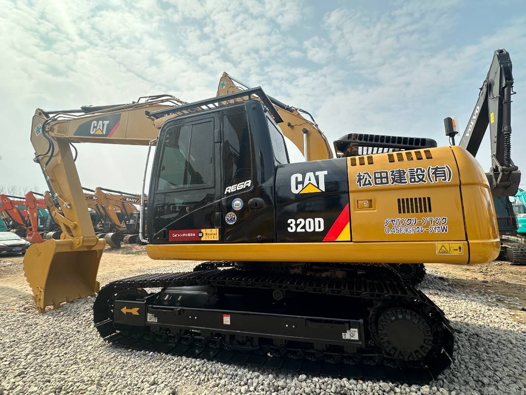 CAT 320D2L - Pásové rýpadlo: obrázok 1 CAT 320D2L - Pásové rýpadlo: obrázok 1