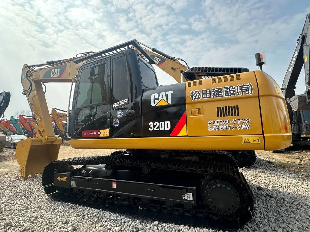 CAT 320D2L - Pásové rýpadlo: obrázok 3 CAT 320D2L - Pásové rýpadlo: obrázok 3