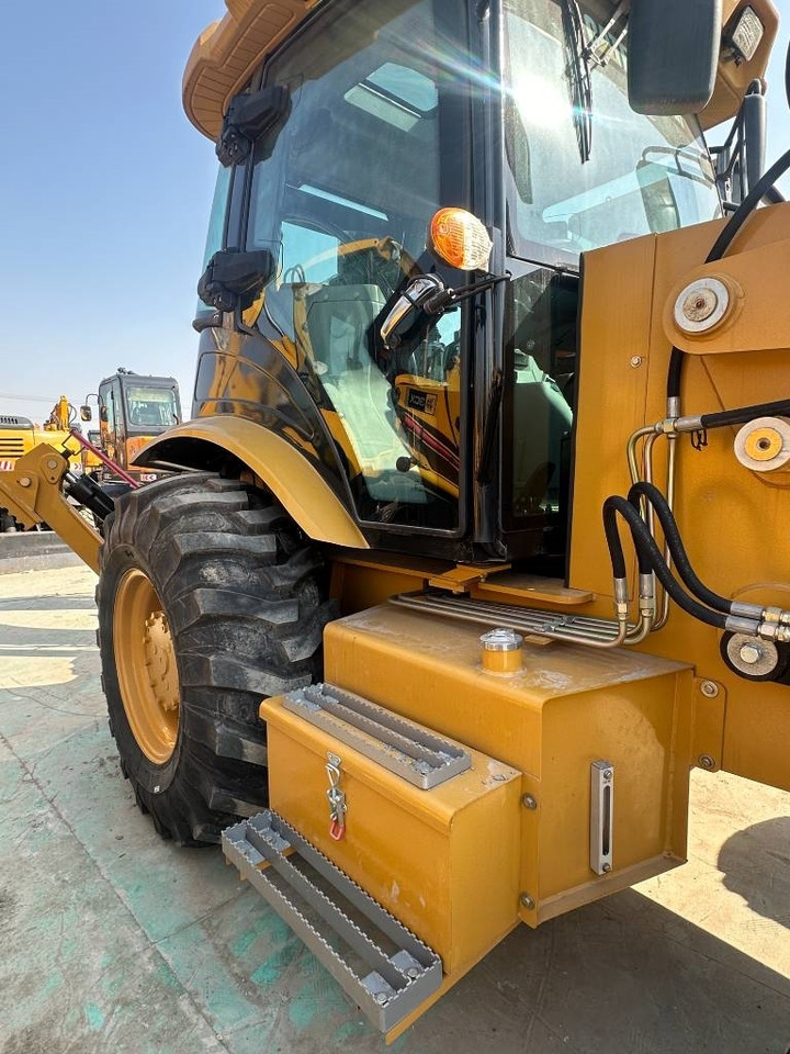 CAT 420 F - Pásové rýpadlo: obrázok 3 CAT 420 F - Pásové rýpadlo: obrázok 3