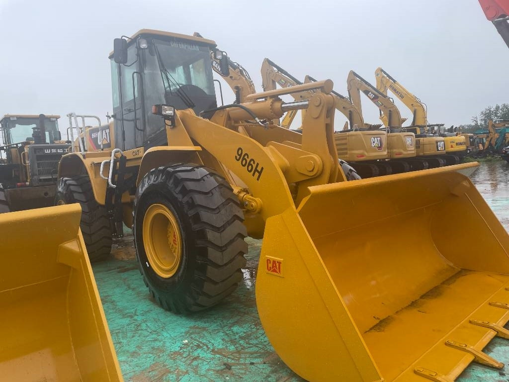 CAT 966 H - Kolesový nakladač: obrázok 4 CAT 966 H - Kolesový nakladač: obrázok 4