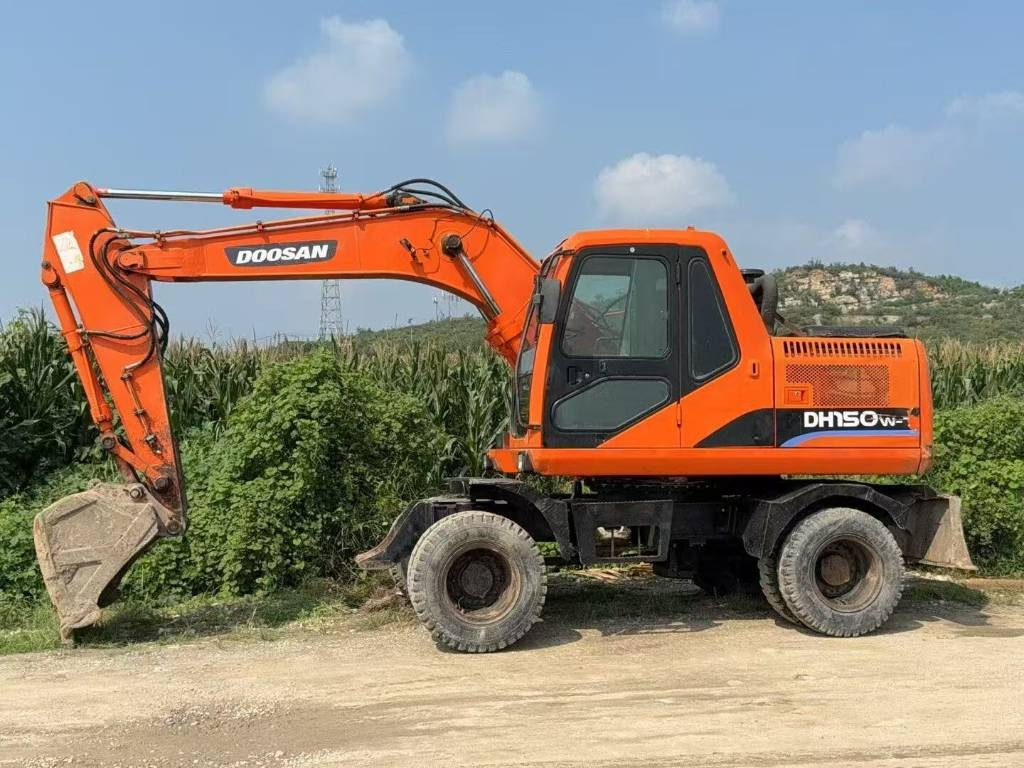 Doosan DH 150 W-7 - Pásové rýpadlo: obrázok 1 Doosan DH 150 W-7 - Pásové rýpadlo: obrázok 1