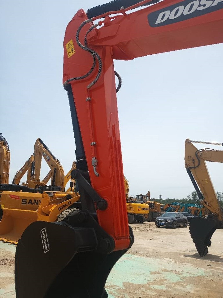 Doosan DX 225 - Pásové rýpadlo: obrázok 4 Doosan DX 225 - Pásové rýpadlo: obrázok 4