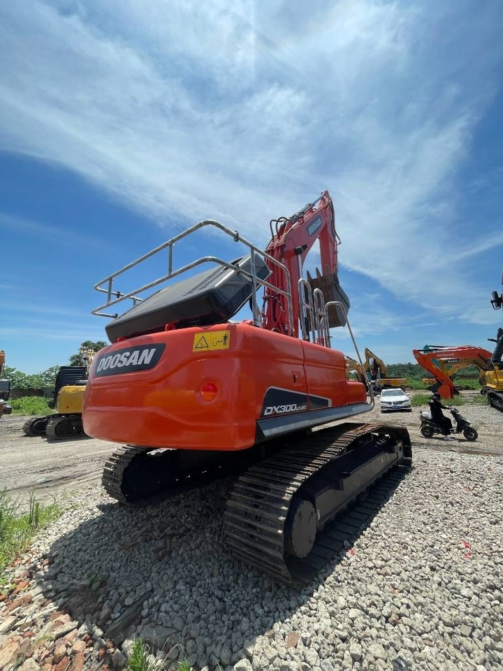 Doosan DX 300 - Pásové rýpadlo: obrázok 1 Doosan DX 300 - Pásové rýpadlo: obrázok 1