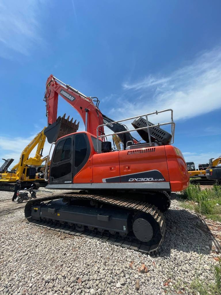 Doosan DX 300 LC - Pásové rýpadlo: obrázok 1 Doosan DX 300 LC - Pásové rýpadlo: obrázok 1