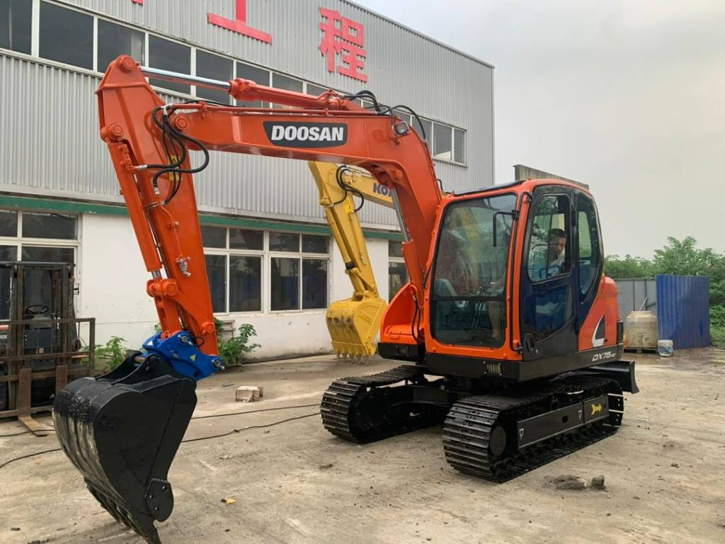 Doosan DX 75-9 C - Mini rýpadlo: obrázok 1 Doosan DX 75-9 C - Mini rýpadlo: obrázok 1