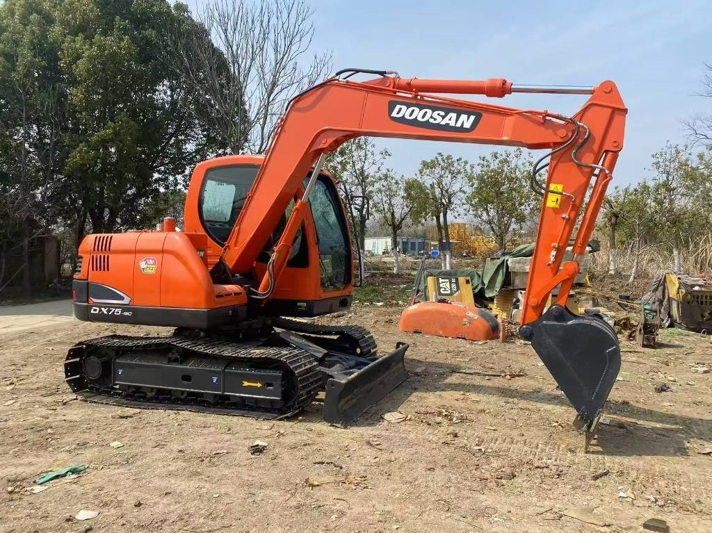 Doosan DX 75-9 C - Mini rýpadlo: obrázok 1 Doosan DX 75-9 C - Mini rýpadlo: obrázok 1