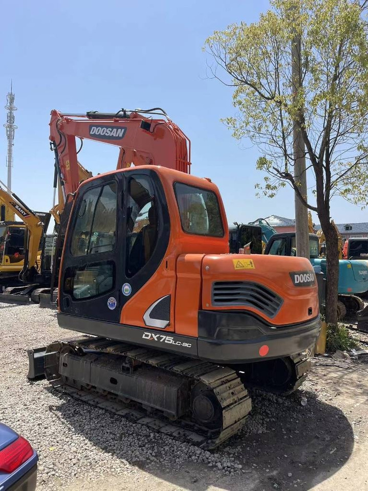 Doosan DX 75-9 C - Mini rýpadlo: obrázok 1 Doosan DX 75-9 C - Mini rýpadlo: obrázok 1