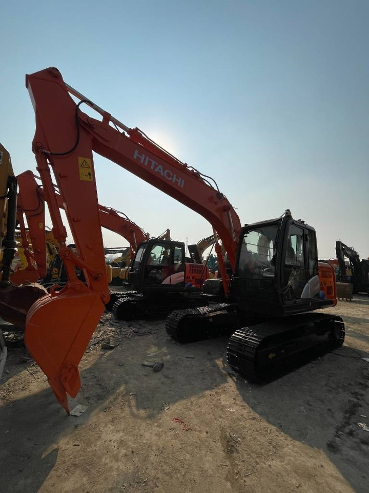 Hitachi ZX 130 - Pásové rýpadlo: obrázok 4 Hitachi ZX 130 - Pásové rýpadlo: obrázok 4