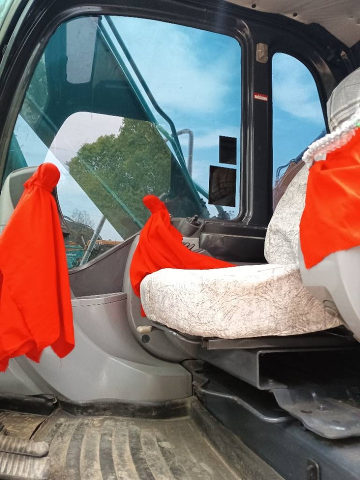 Hitachi ZX 135 - Pásové rýpadlo: obrázok 4 Hitachi ZX 135 - Pásové rýpadlo: obrázok 4