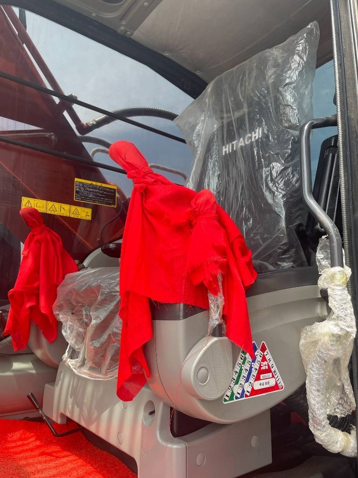 Hitachi ZX 200 - Pásové rýpadlo: obrázok 5 Hitachi ZX 200 - Pásové rýpadlo: obrázok 5