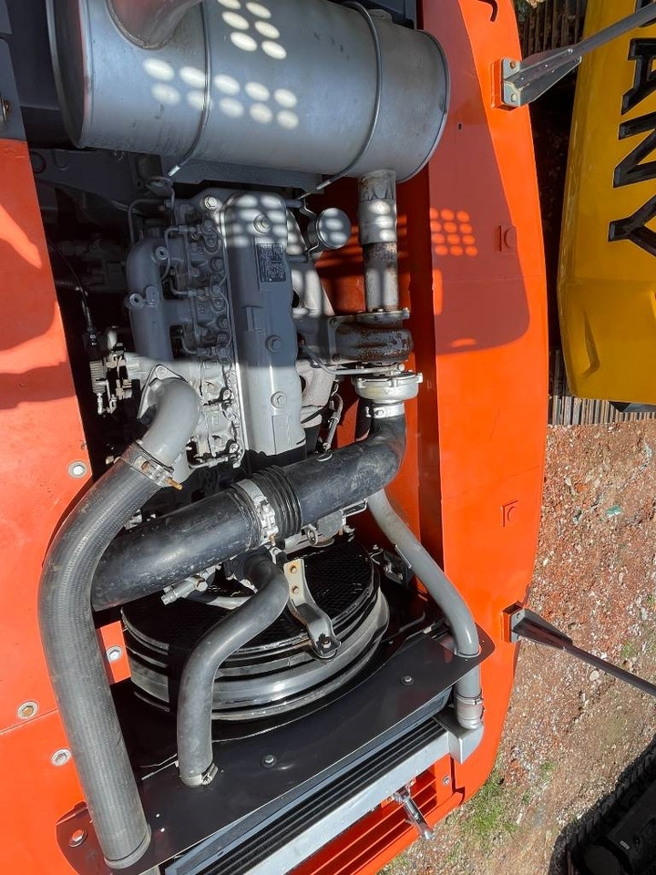 Hitachi ZX 200 - Pásové rýpadlo: obrázok 4 Hitachi ZX 200 - Pásové rýpadlo: obrázok 4
