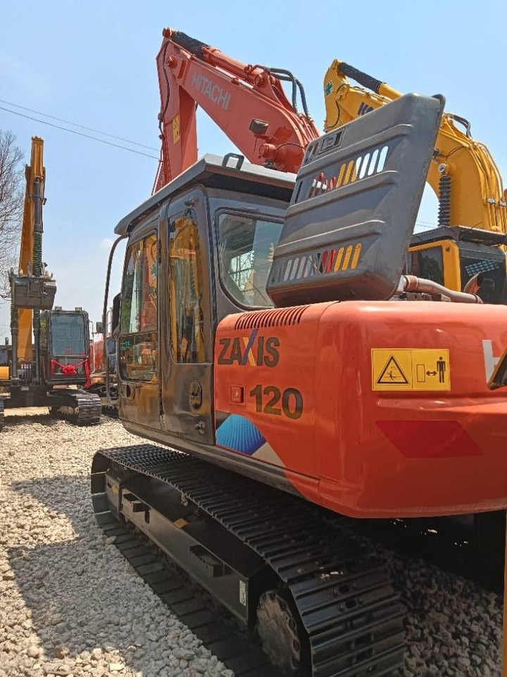 Hitachi ZX 240 - Pásové rýpadlo: obrázok 5 Hitachi ZX 240 - Pásové rýpadlo: obrázok 5