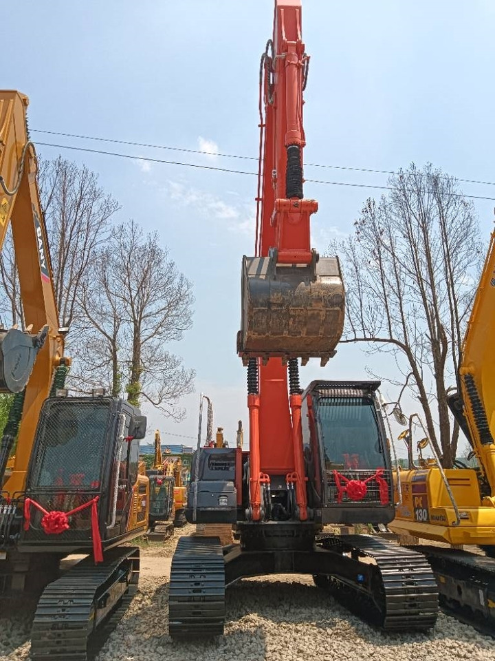 Hitachi ZX 240 - Pásové rýpadlo: obrázok 2 Hitachi ZX 240 - Pásové rýpadlo: obrázok 2