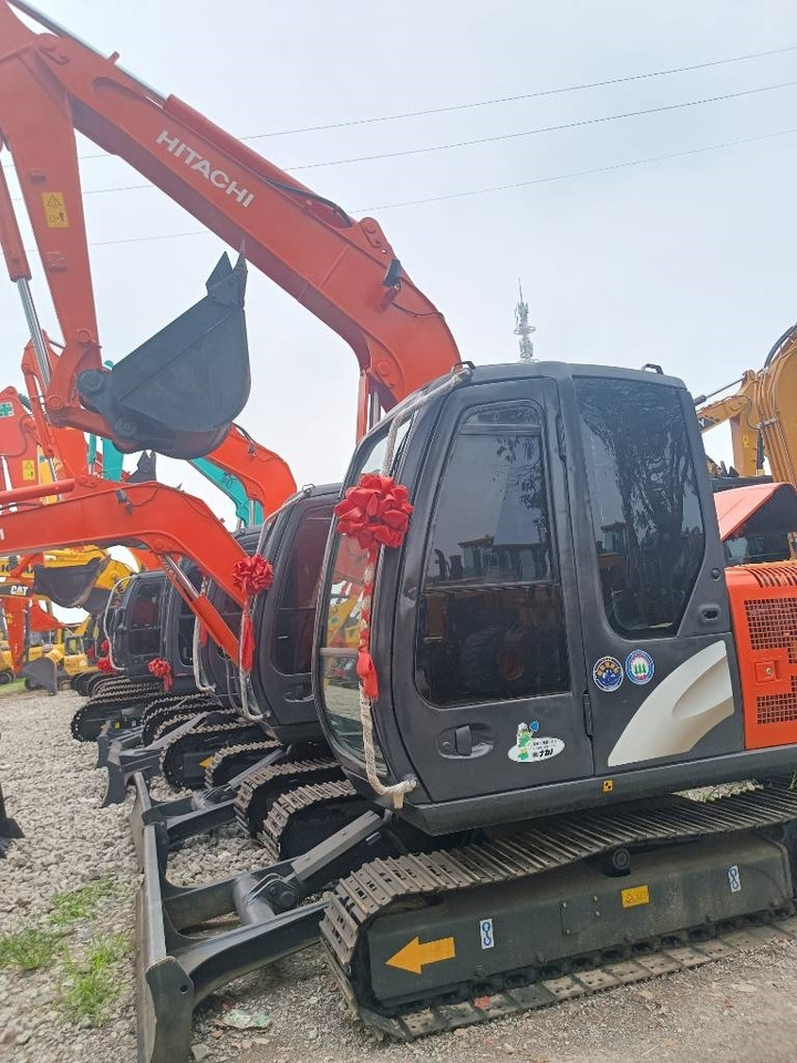 Hitachi ZX 60 - Pásové rýpadlo: obrázok 1 Hitachi ZX 60 - Pásové rýpadlo: obrázok 1