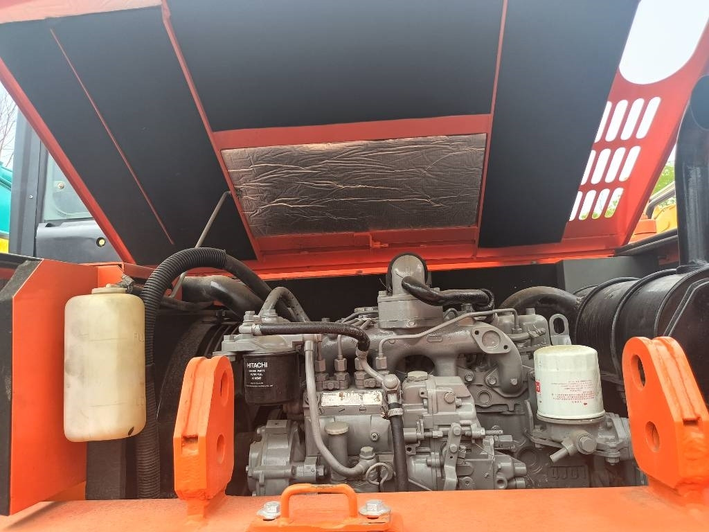 Nový Pásové rýpadlo Hitachi ZX 70: obrázok 7