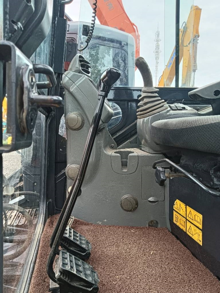 Hitachi zx55 - Pásové rýpadlo: obrázok 5 Hitachi zx55 - Pásové rýpadlo: obrázok 5