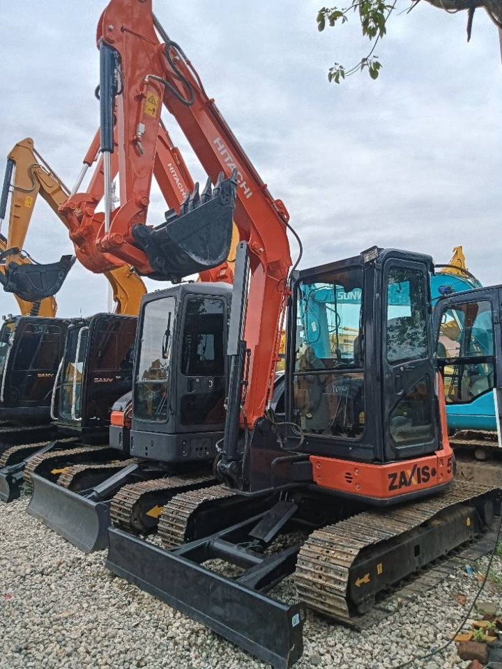 Hitachi zx55 - Pásové rýpadlo: obrázok 1 Hitachi zx55 - Pásové rýpadlo: obrázok 1