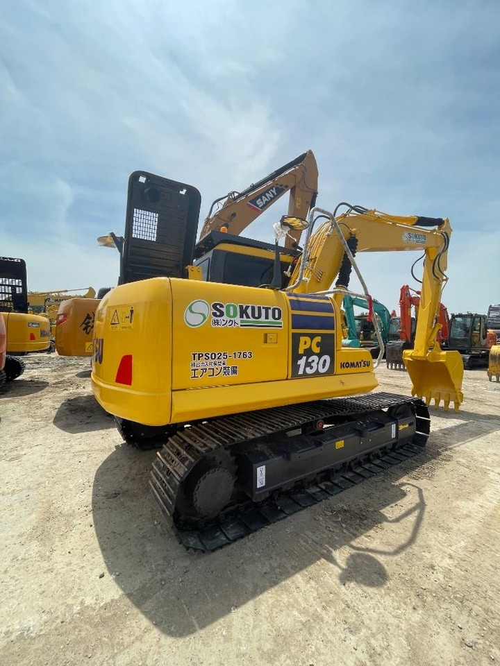 Komatsu PC 130 - Pásové rýpadlo: obrázok 1 Komatsu PC 130 - Pásové rýpadlo: obrázok 1