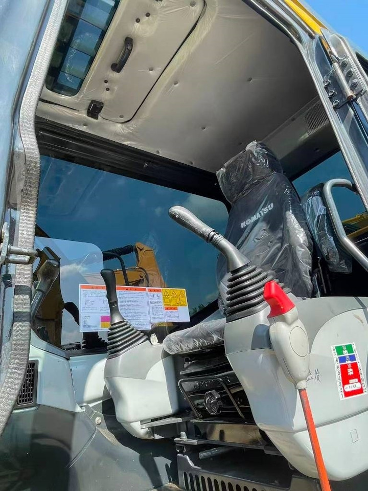 Komatsu PC 130  - Pásové rýpadlo: obrázok 4 Komatsu PC 130  - Pásové rýpadlo: obrázok 4