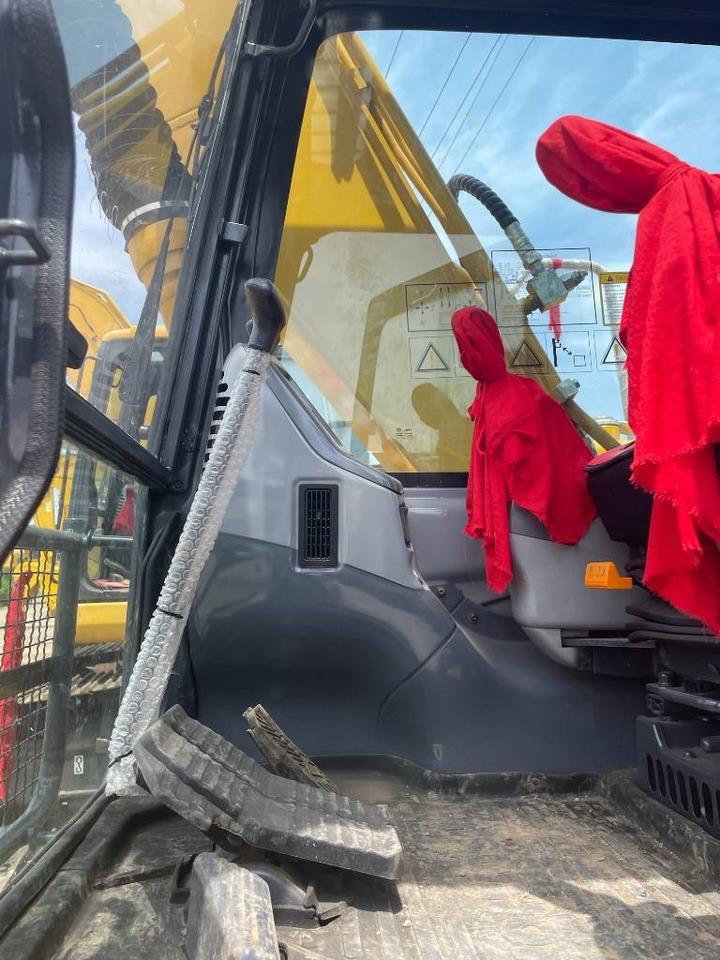 Komatsu PC 130 - Pásové rýpadlo: obrázok 4 Komatsu PC 130 - Pásové rýpadlo: obrázok 4