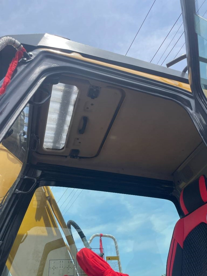 Komatsu PC 130 - Pásové rýpadlo: obrázok 5 Komatsu PC 130 - Pásové rýpadlo: obrázok 5