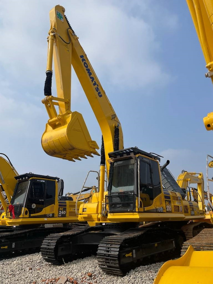 Komatsu PC 200-8 - Pásové rýpadlo: obrázok 2 Komatsu PC 200-8 - Pásové rýpadlo: obrázok 2