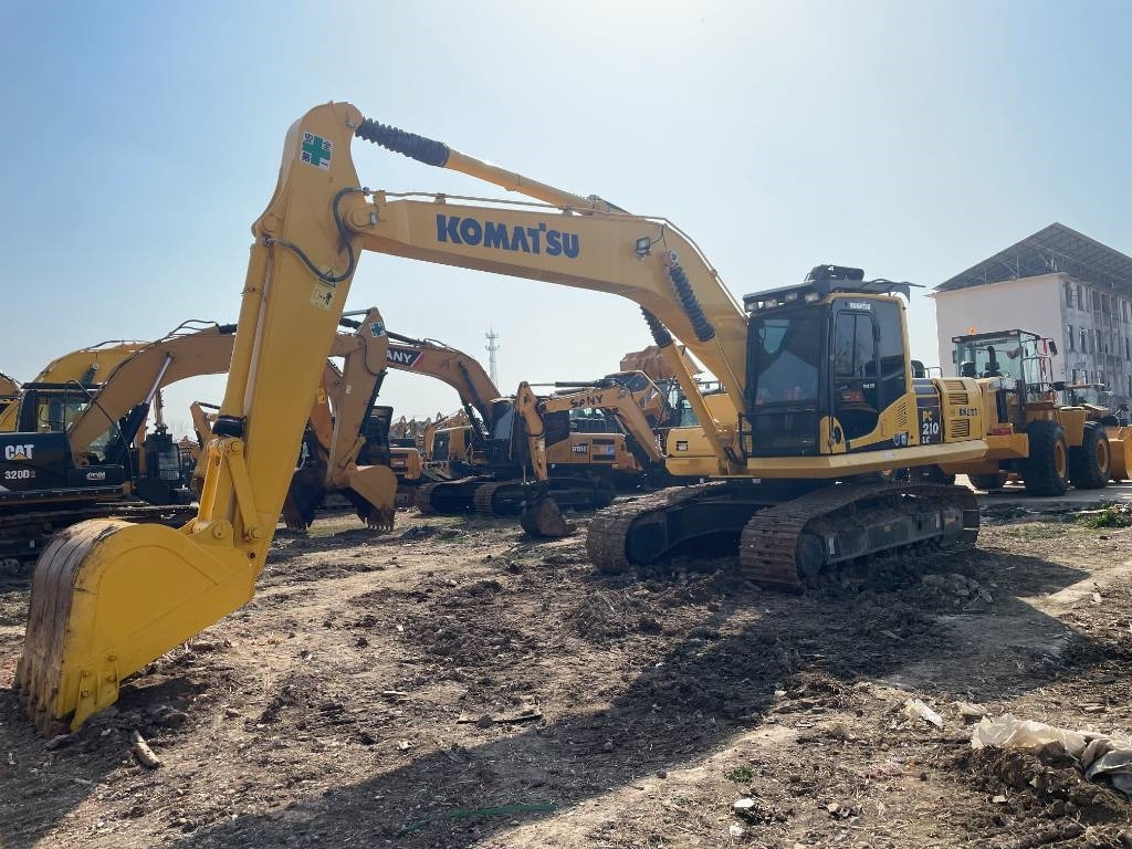 Komatsu PC 210 LC - Pásové rýpadlo: obrázok 2 Komatsu PC 210 LC - Pásové rýpadlo: obrázok 2