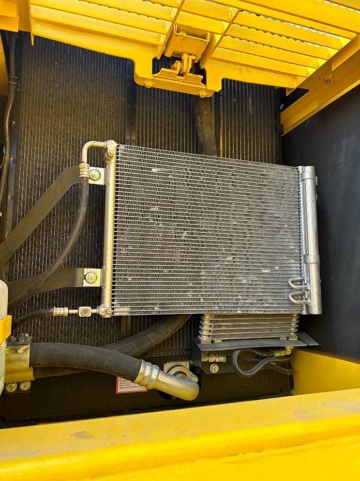 Komatsu PC 240 LC - Pásové rýpadlo: obrázok 2 Komatsu PC 240 LC - Pásové rýpadlo: obrázok 2