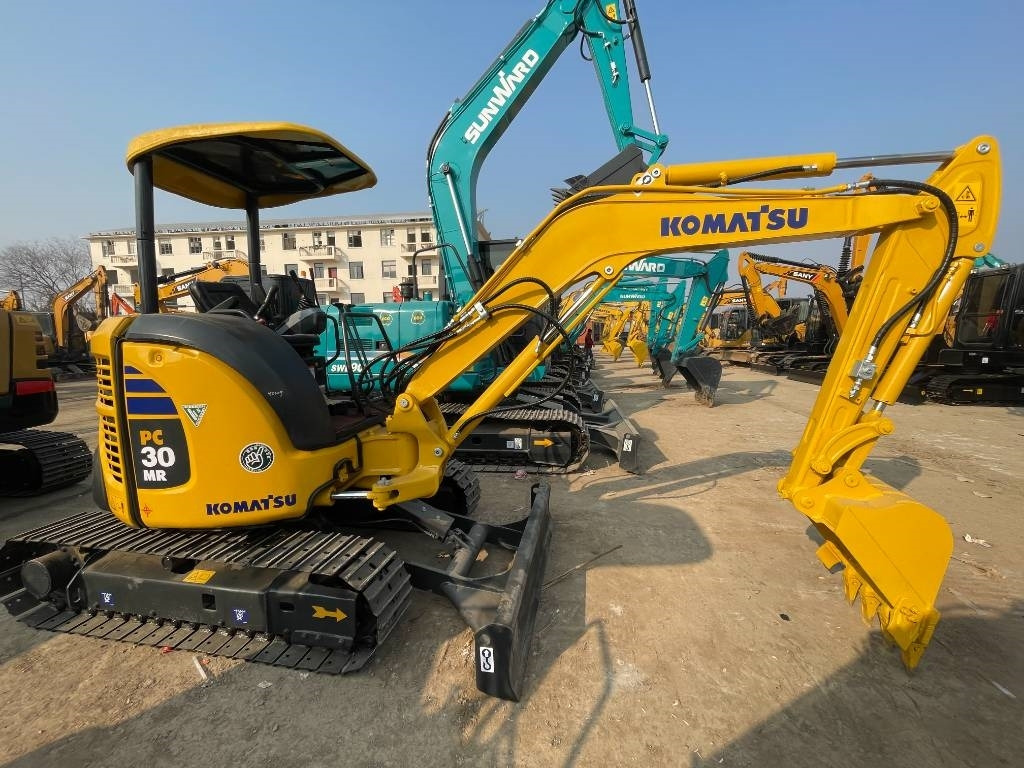 Komatsu PC 30 - Pásové rýpadlo: obrázok 1 Komatsu PC 30 - Pásové rýpadlo: obrázok 1